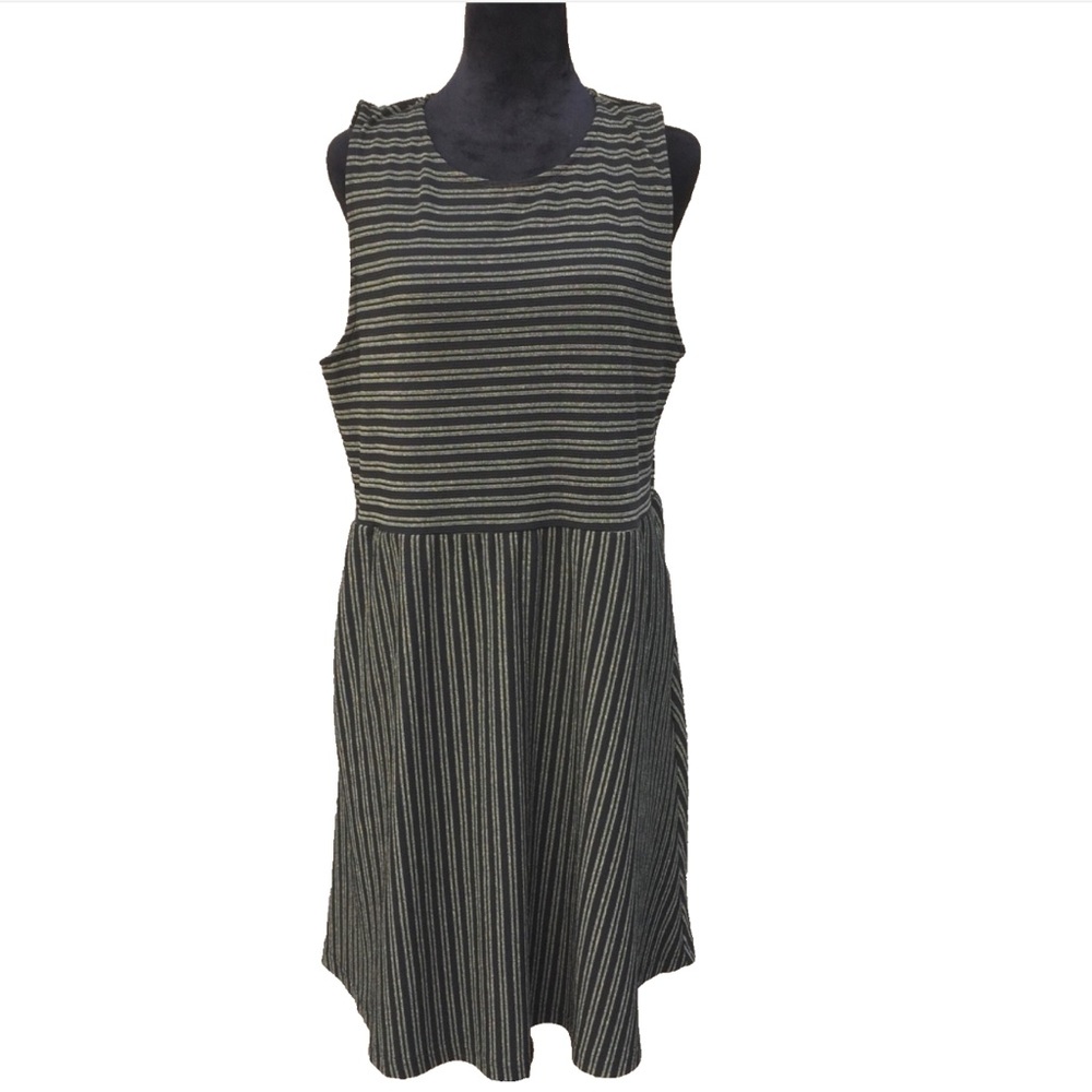 Draper James RSVP Sleeveless Black & Gold Striped Fit & Flare Dress
